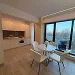 Roapart Sunrise Cu 1 Si 2 Cu La Mare Parcare 2 Min De Plaja Apartment Mamaia